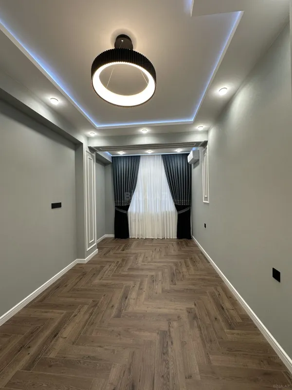 Satılır 3 otaqlı mənzil 105 m²