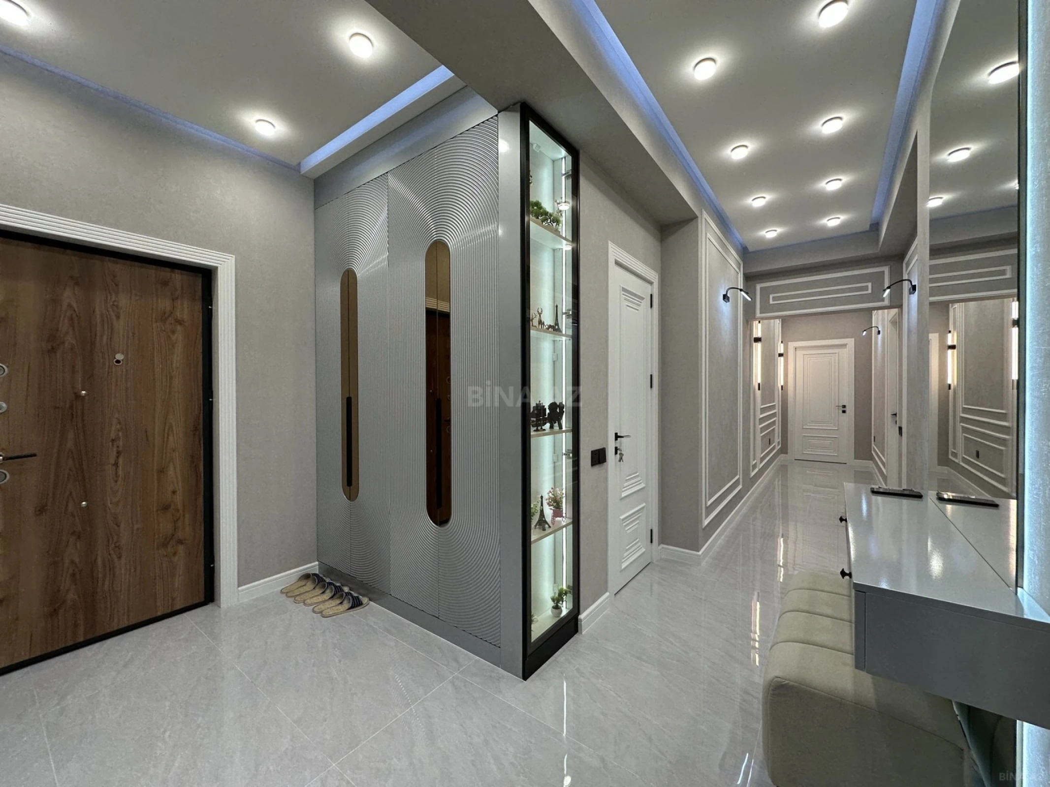 Satılır 3 otaqlı mənzil 105 m²