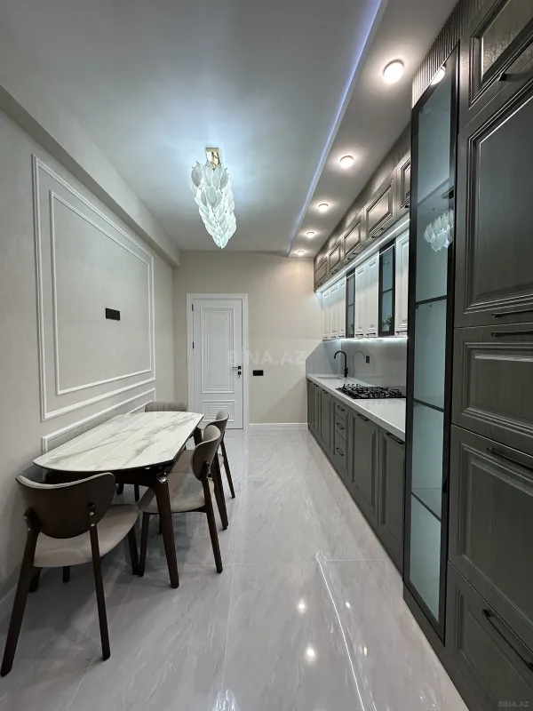 Satılır 3 otaqlı mənzil 105 m²