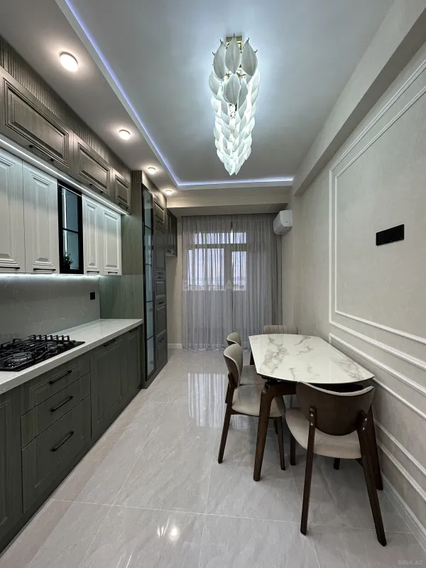 Satılır 3 otaqlı mənzil 105 m²