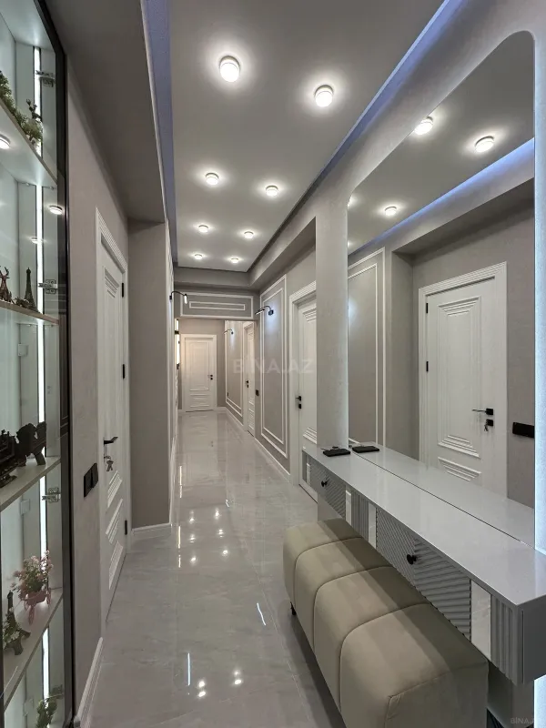 Satılır 3 otaqlı mənzil 105 m²