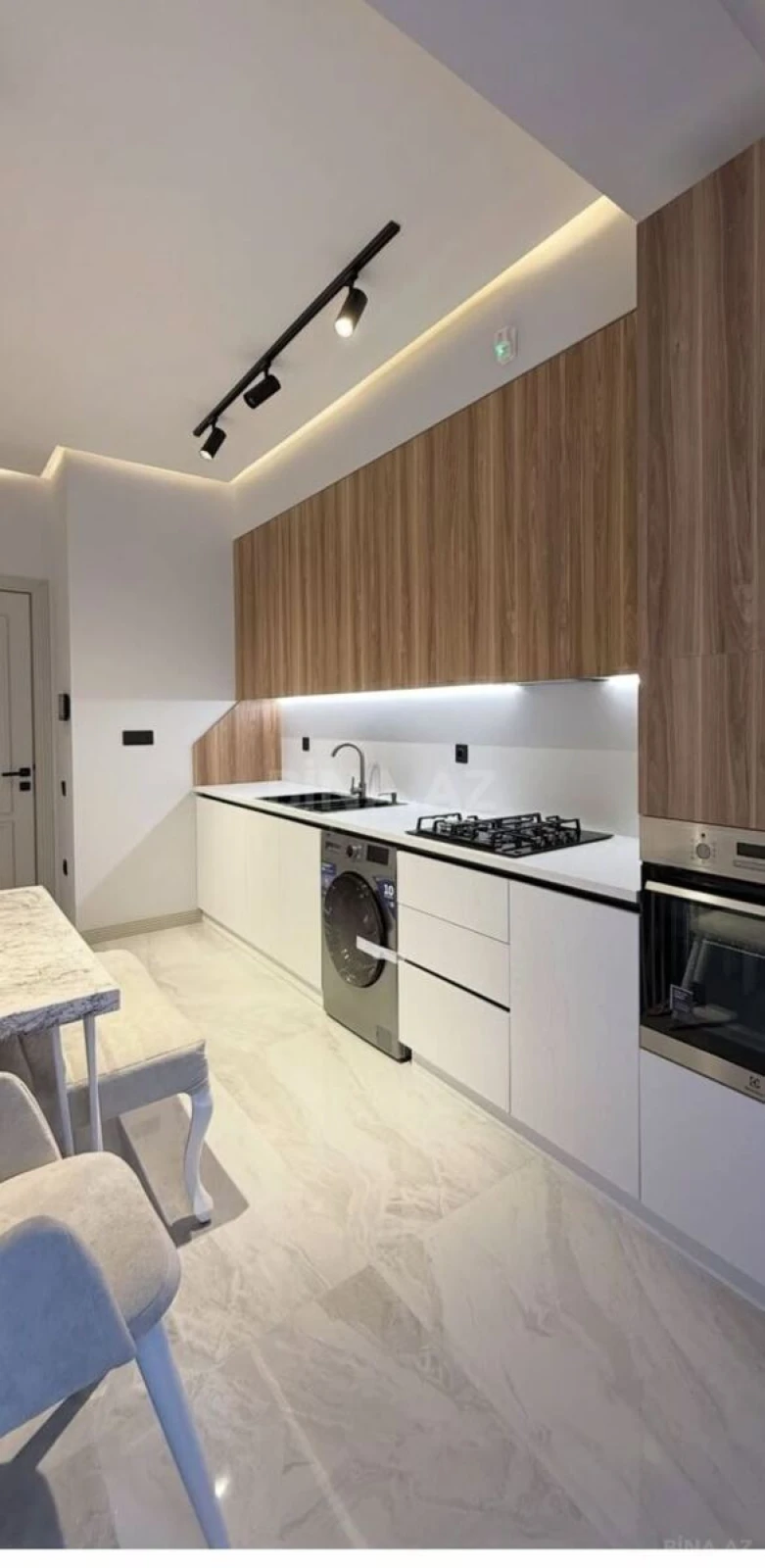 Satılır 3 otaqlı mənzil 77 m²