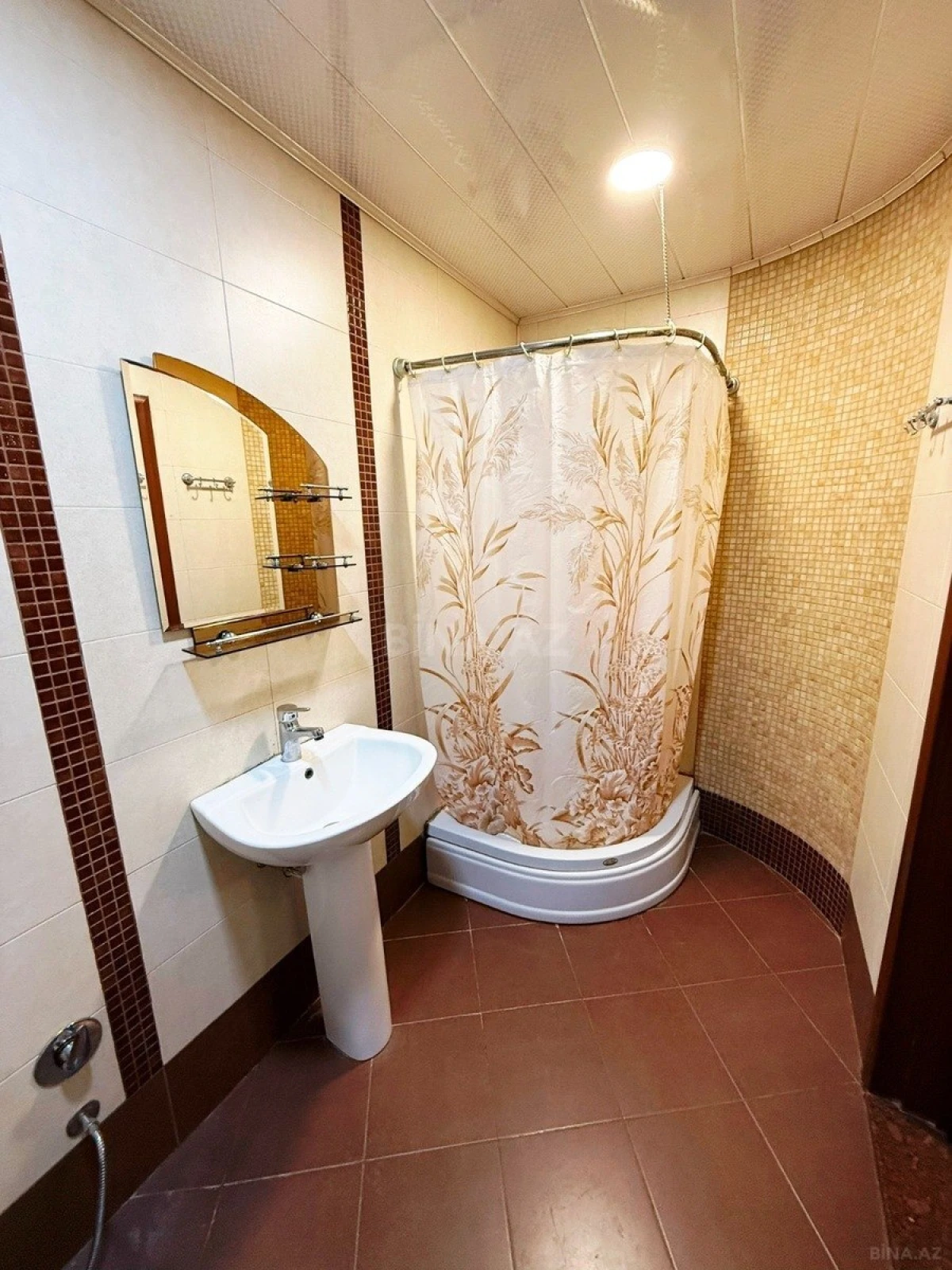 Satılır 2 otaqlı mənzil 64 m²