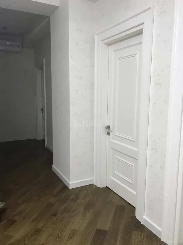 Satılır 3 otaqlı mənzil 105 m²