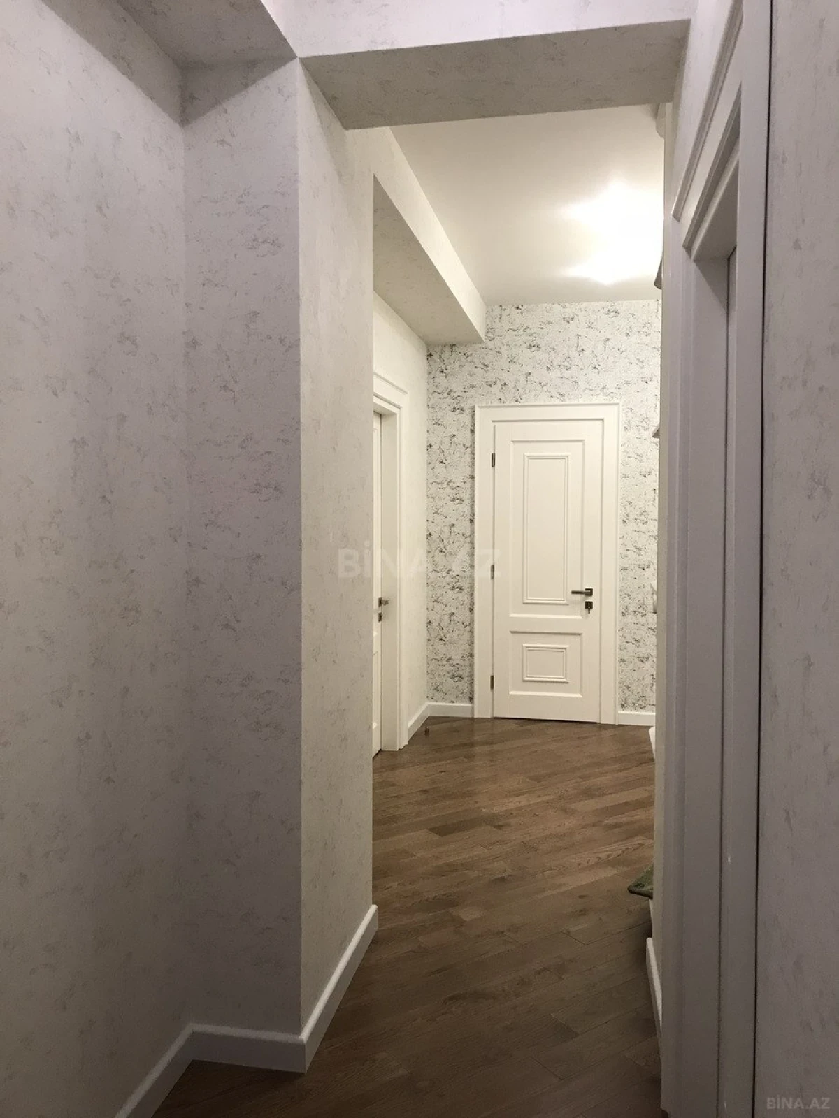 Satılır 3 otaqlı mənzil 105 m²