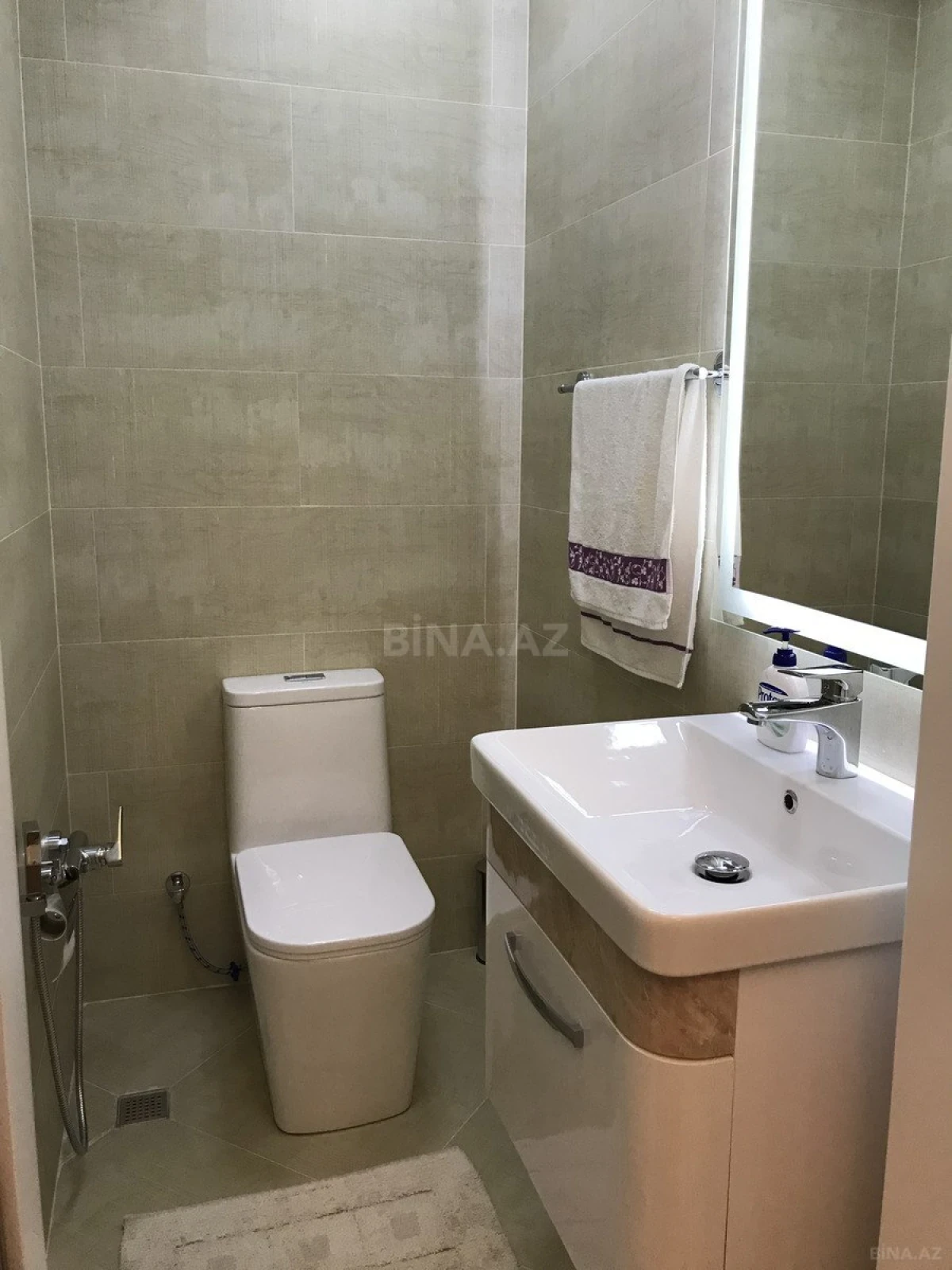 Satılır 3 otaqlı mənzil 105 m²