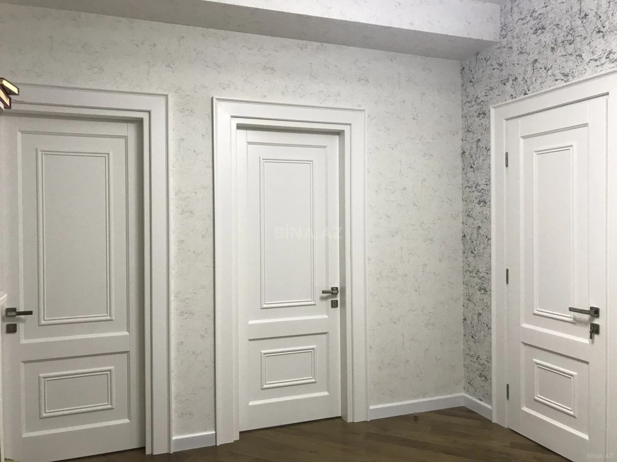 Satılır 3 otaqlı mənzil 105 m²