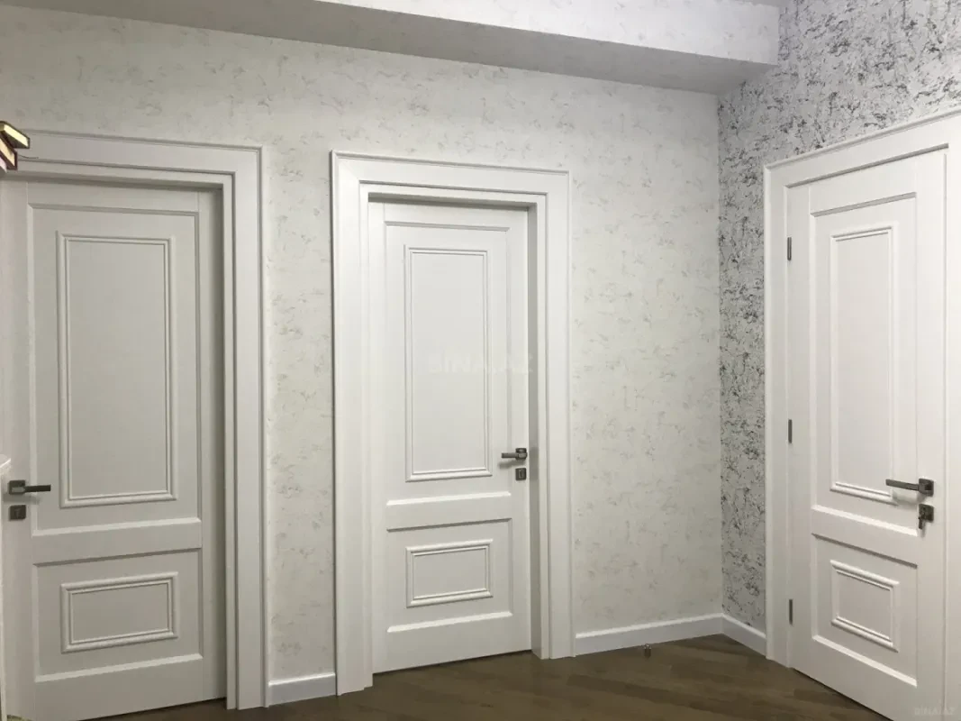 Satılır 3 otaqlı mənzil 105 m²
