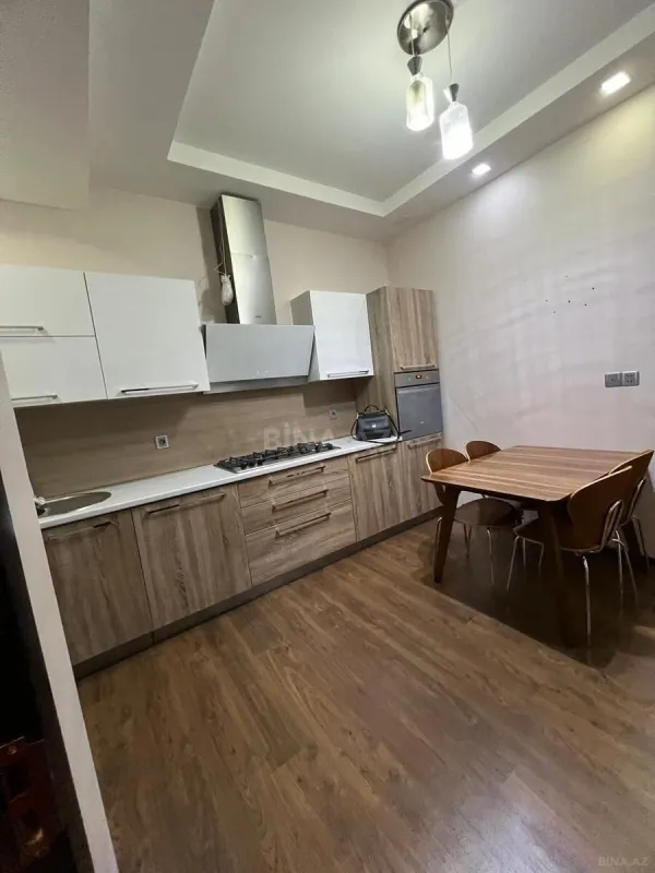 Kirayə verilir 3 otaqlı mənzil 110 m²