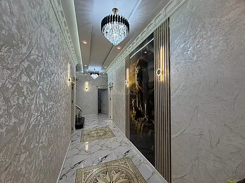 Satılır 7 otaqlı həyət evi 220 m²