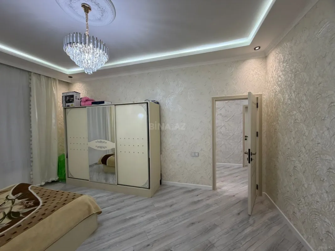 Satılır 7 otaqlı həyət evi 220 m²