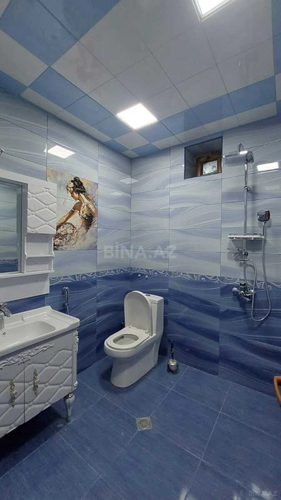 Satılır 5 otaqlı həyət evi 200 m²