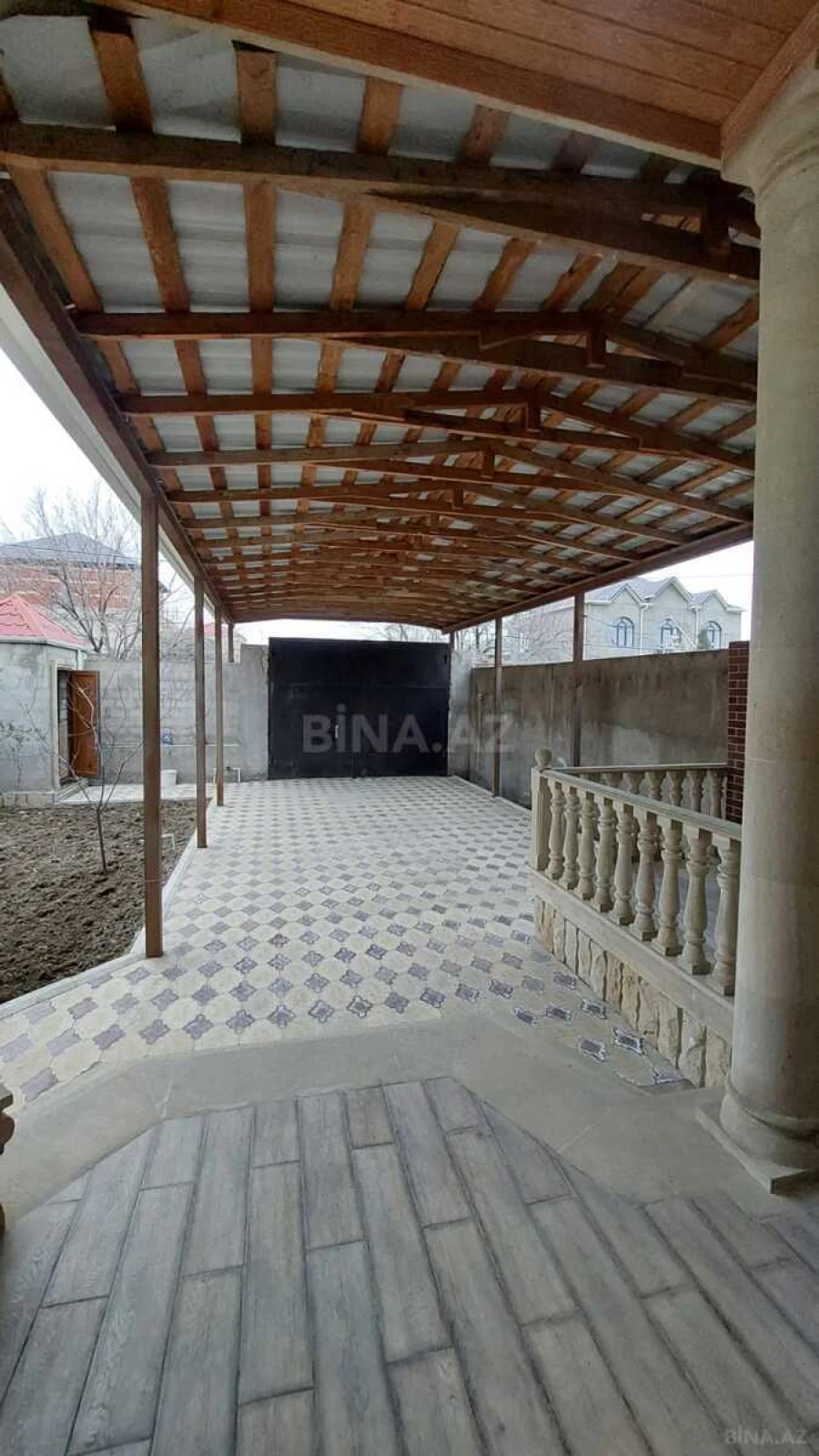 Satılır 5 otaqlı həyət evi 200 m²