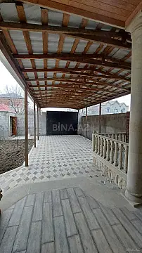 Satılır 5 otaqlı həyət evi 200 m²