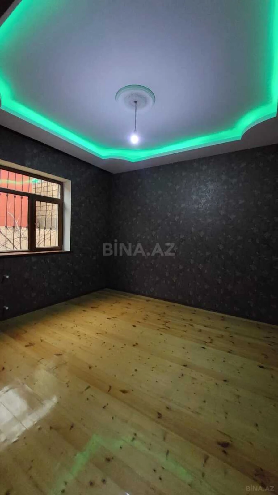 Satılır 5 otaqlı həyət evi 200 m²