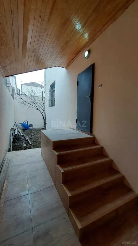 Satılır 5 otaqlı həyət evi 200 m²