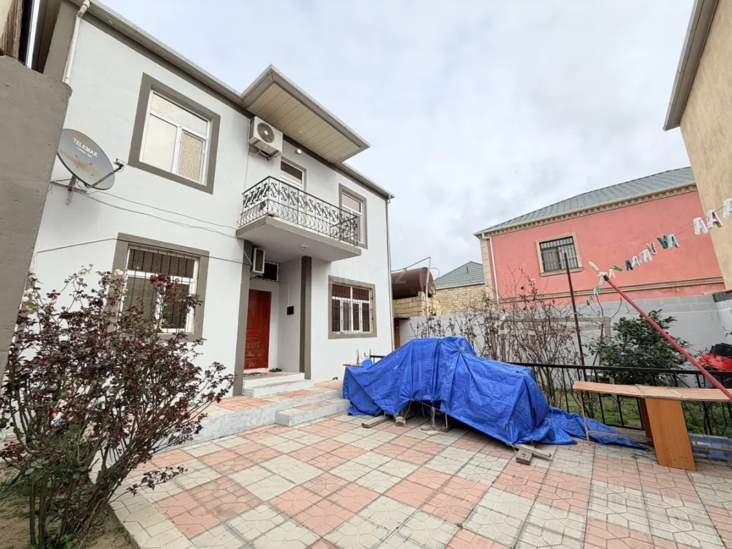 Satılır 4 otaqlı həyət evi 160 m²