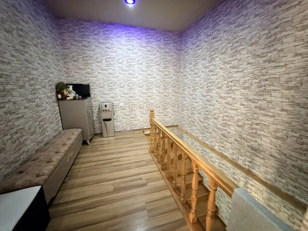 Satılır 4 otaqlı həyət evi 160 m²