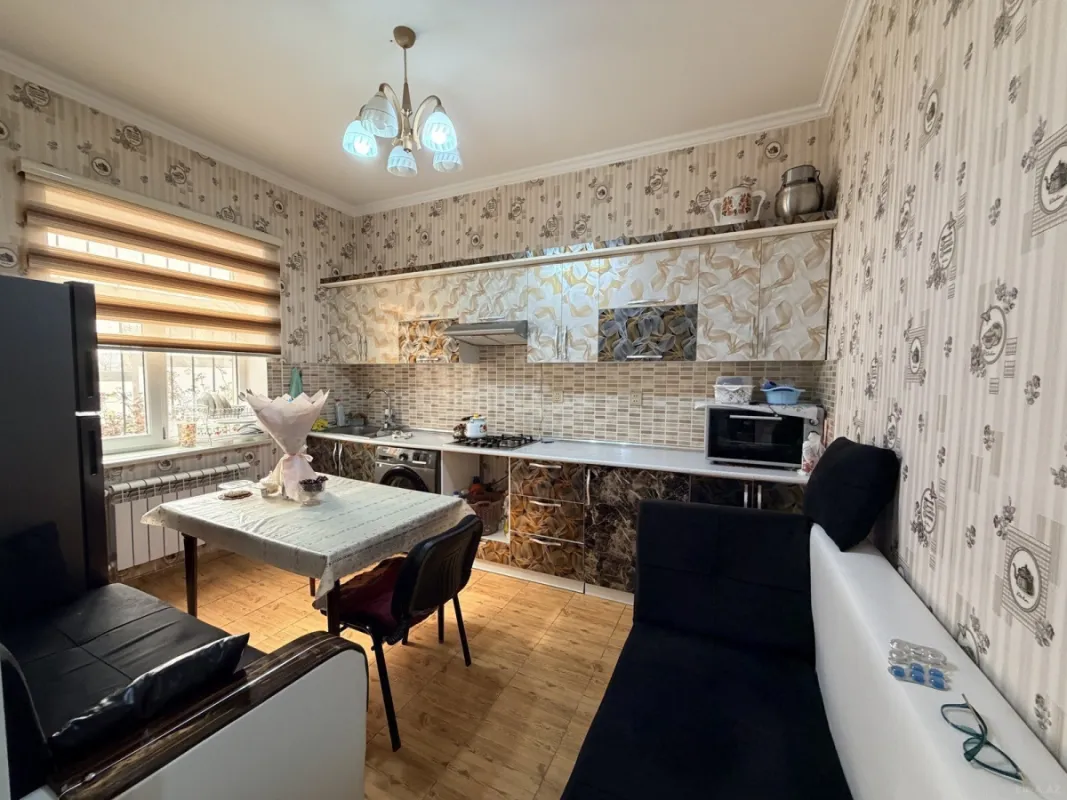 Satılır 4 otaqlı həyət evi 160 m²