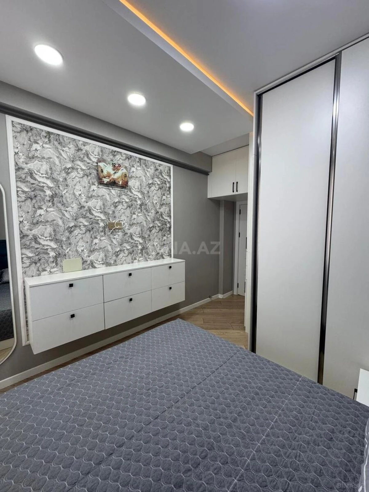 Satılır 2 otaqlı mənzil 52 m²
