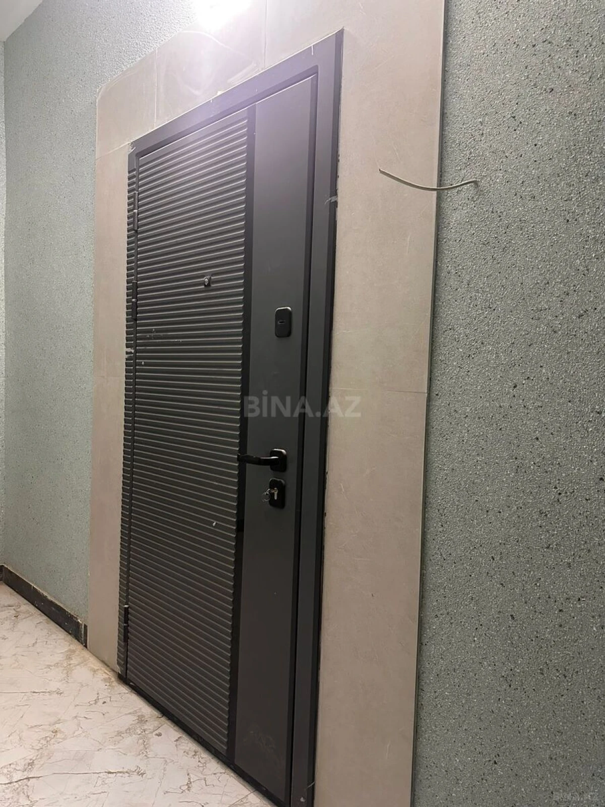 Satılır 3 otaqlı mənzil 102 m²