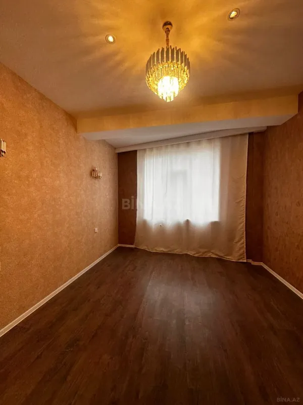 Satılır 3 otaqlı mənzil 102 m²