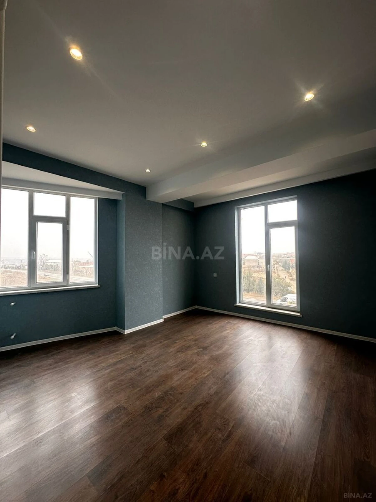 Satılır 3 otaqlı mənzil 102 m²