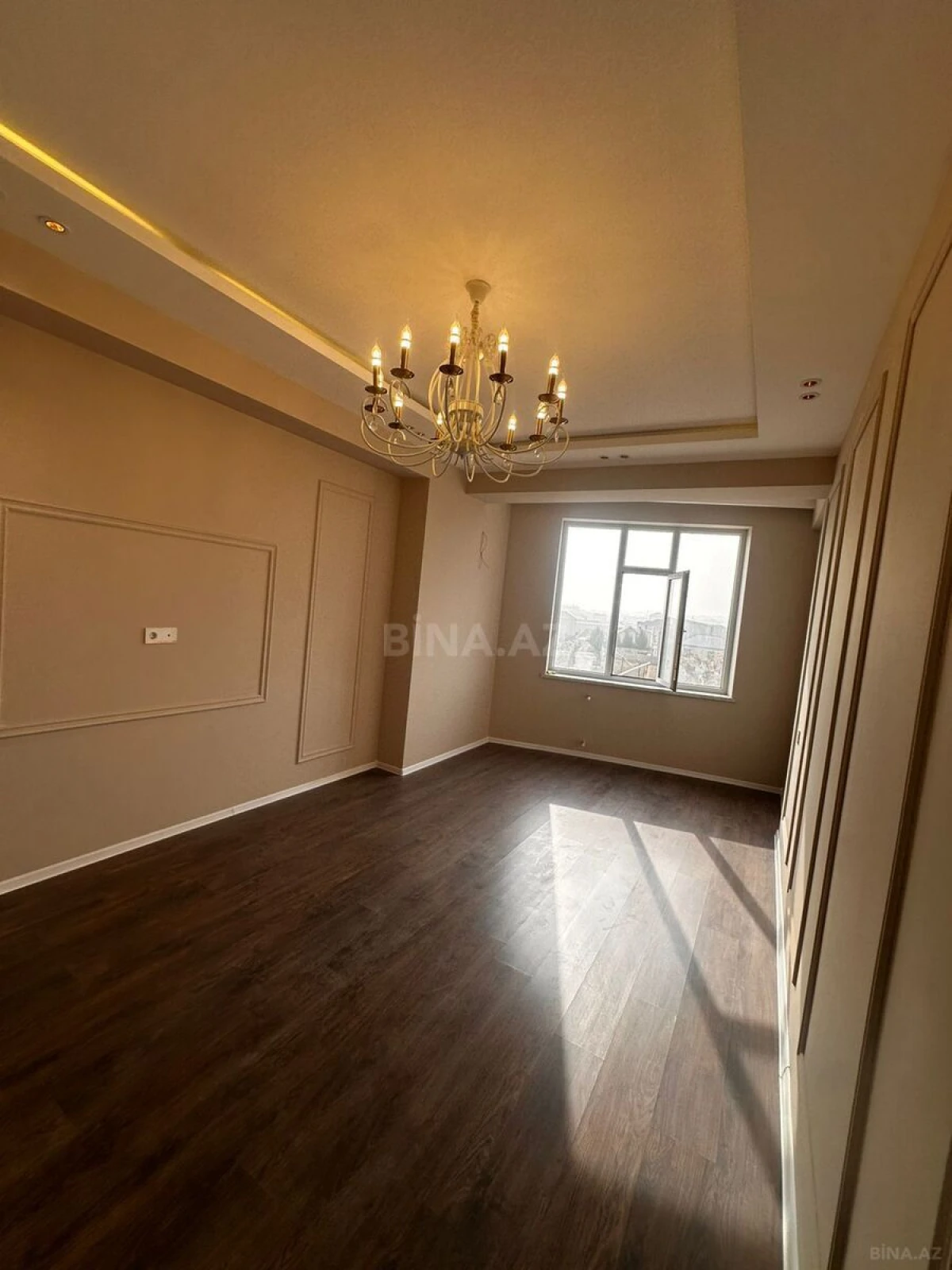 Satılır 3 otaqlı mənzil 102 m²