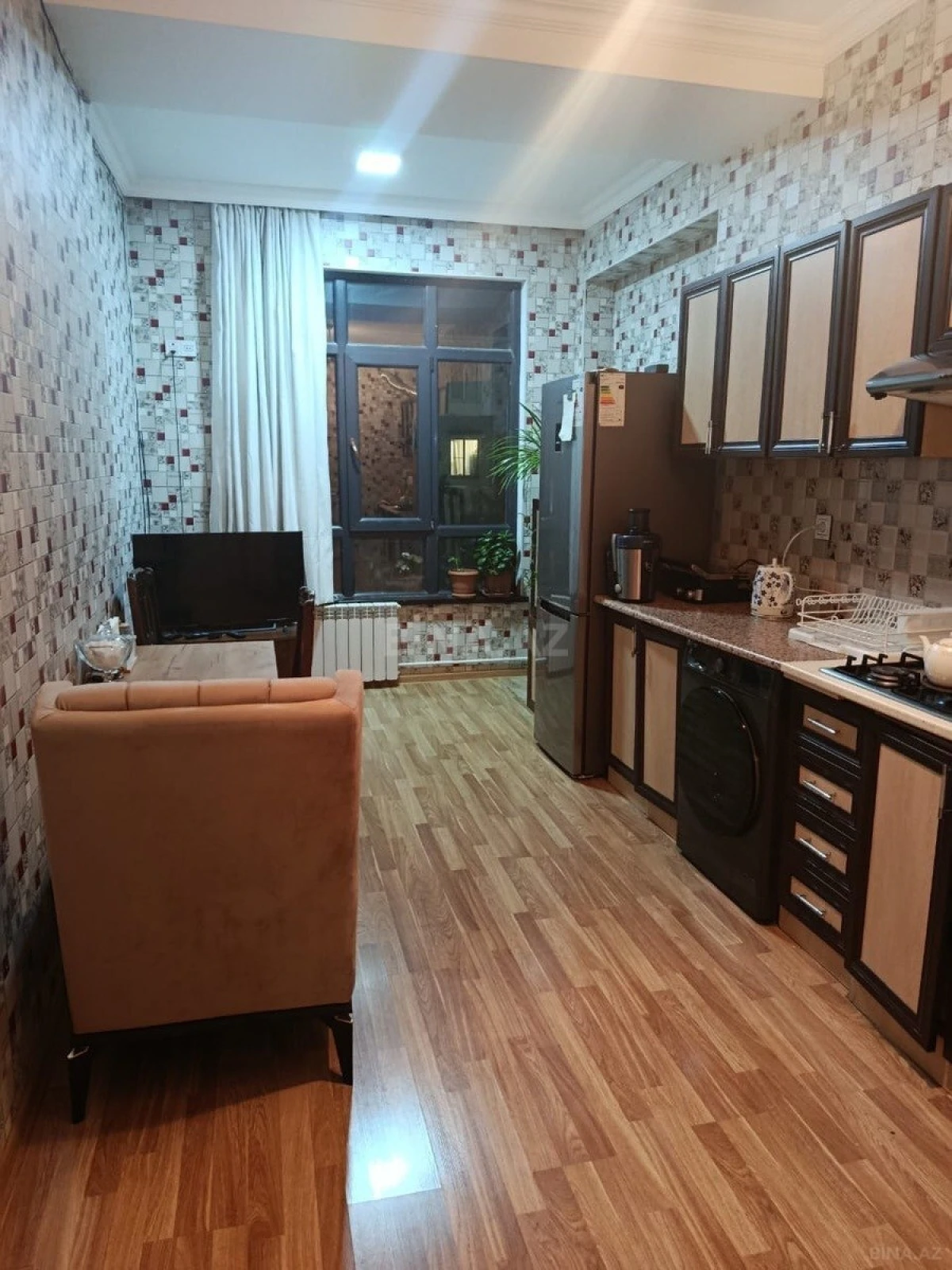 Satılır 4 otaqlı mənzil 115 m²