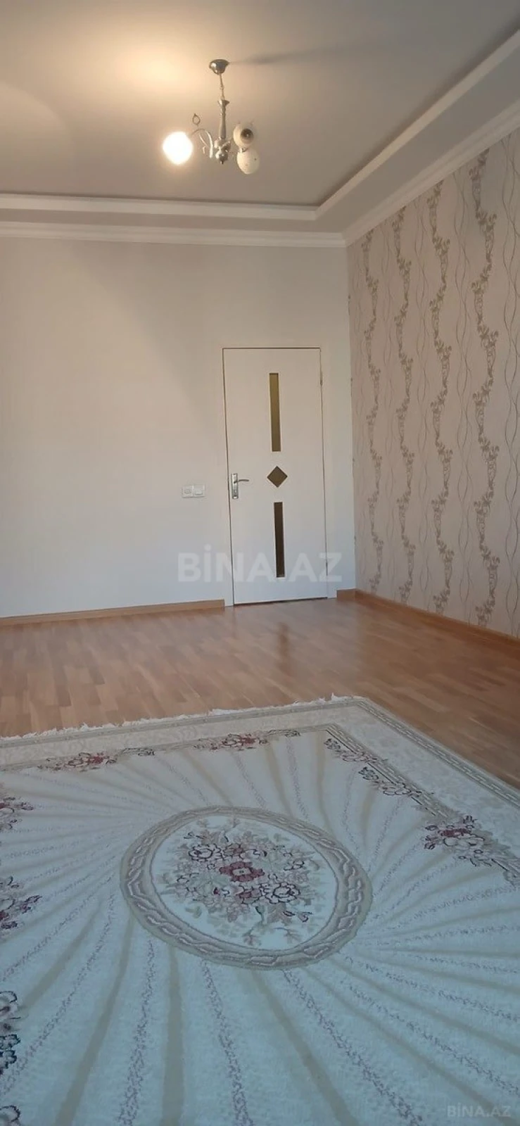 Satılır 4 otaqlı mənzil 115 m²