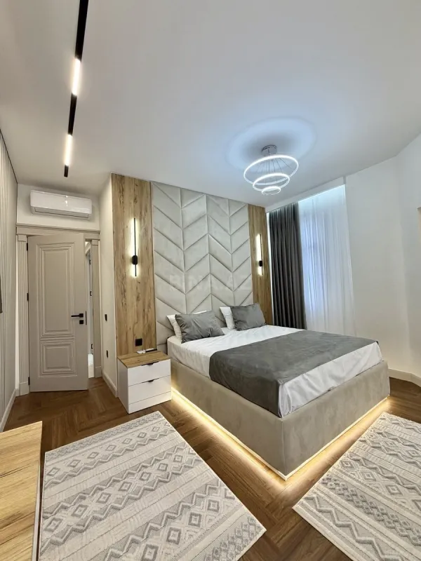 Satılır 3 otaqlı mənzil 95 m²