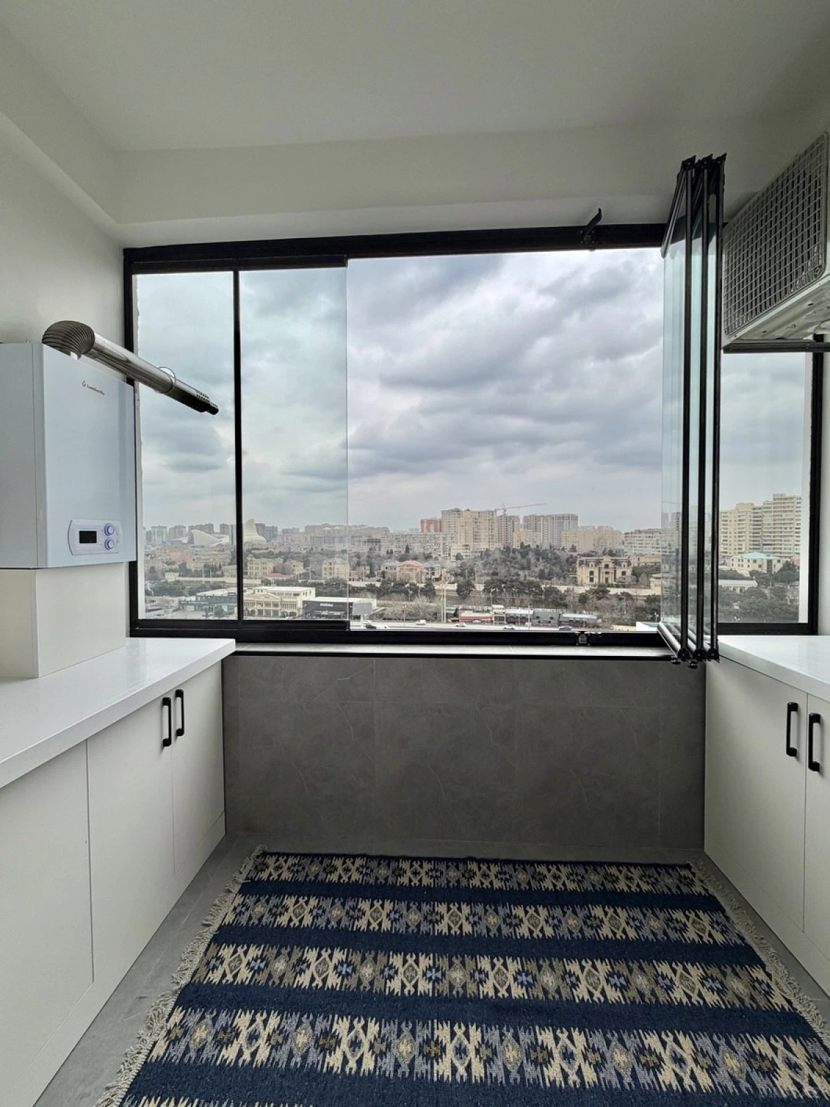 Satılır 3 otaqlı mənzil 95 m²