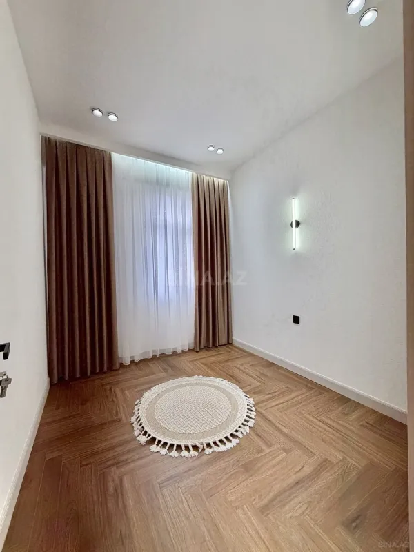 Satılır 3 otaqlı mənzil 95 m²