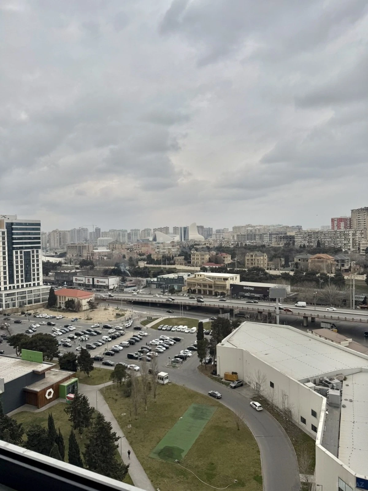 Satılır 3 otaqlı mənzil 95 m²
