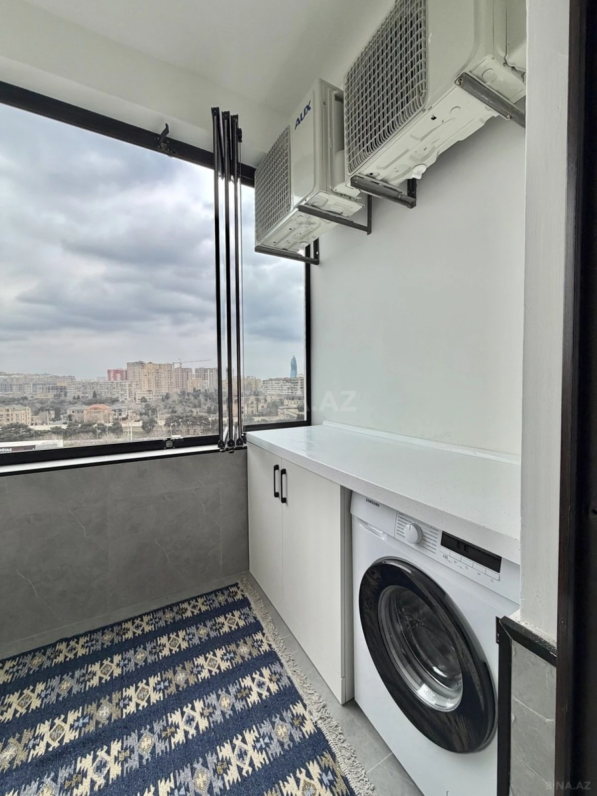 Satılır 3 otaqlı mənzil 95 m²