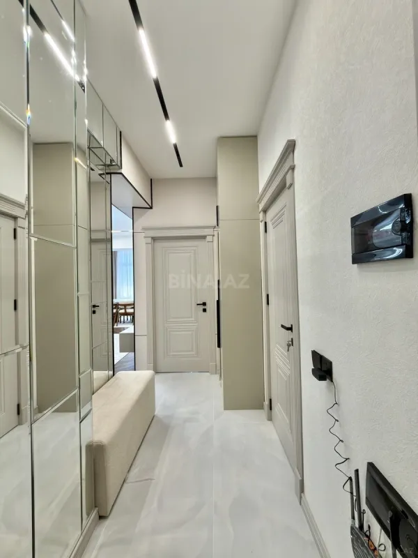 Satılır 2 otaqlı mənzil 66 m²