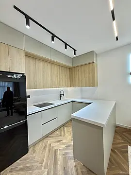 Satılır 2 otaqlı mənzil 66 m²