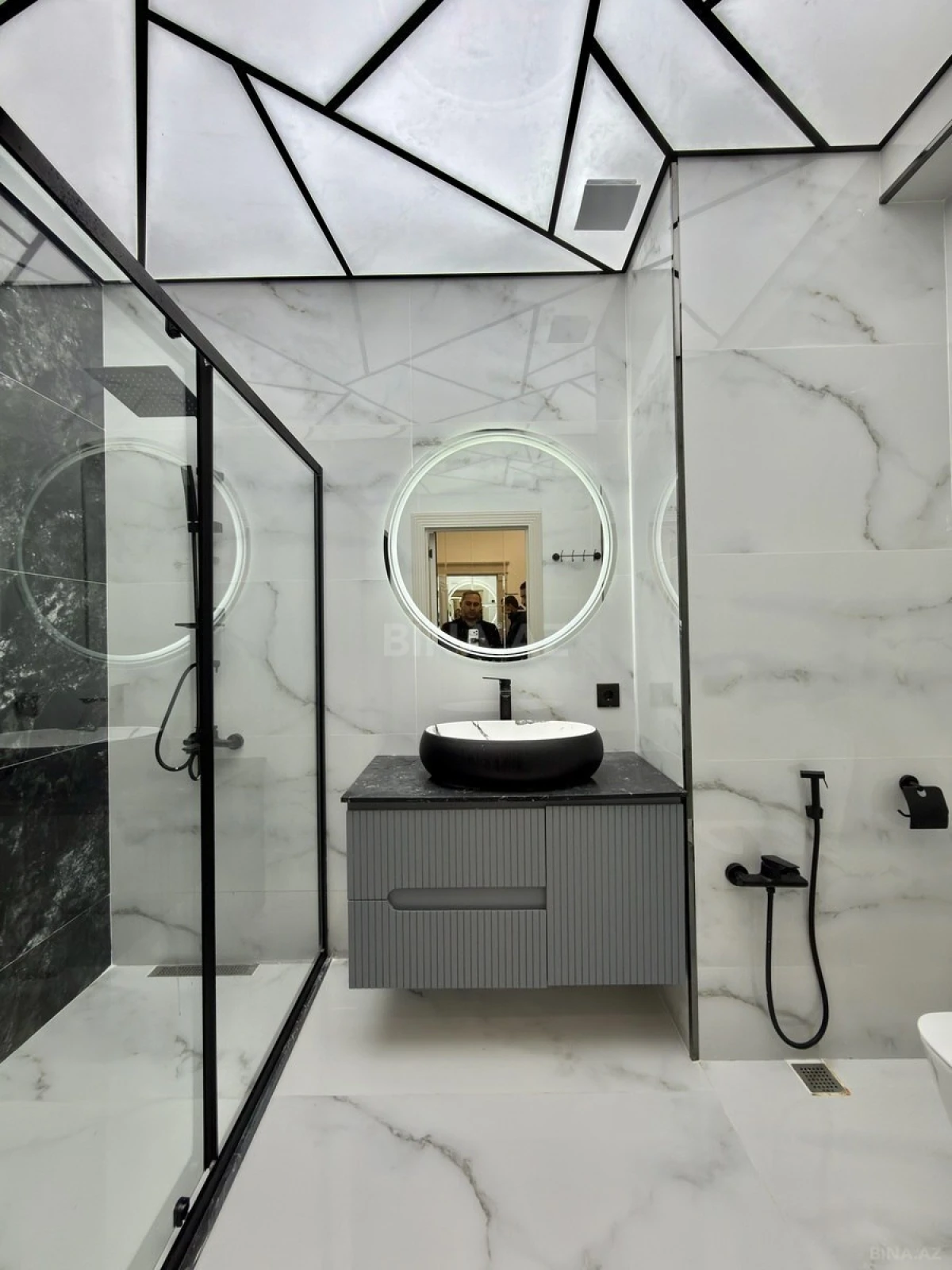 Satılır 2 otaqlı mənzil 66 m²