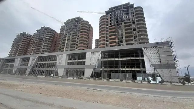 Satılır 1 otaqlı mənzil 56.7 m²