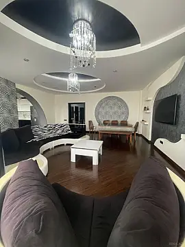 Satılır 4 otaqlı mənzil 160 m²