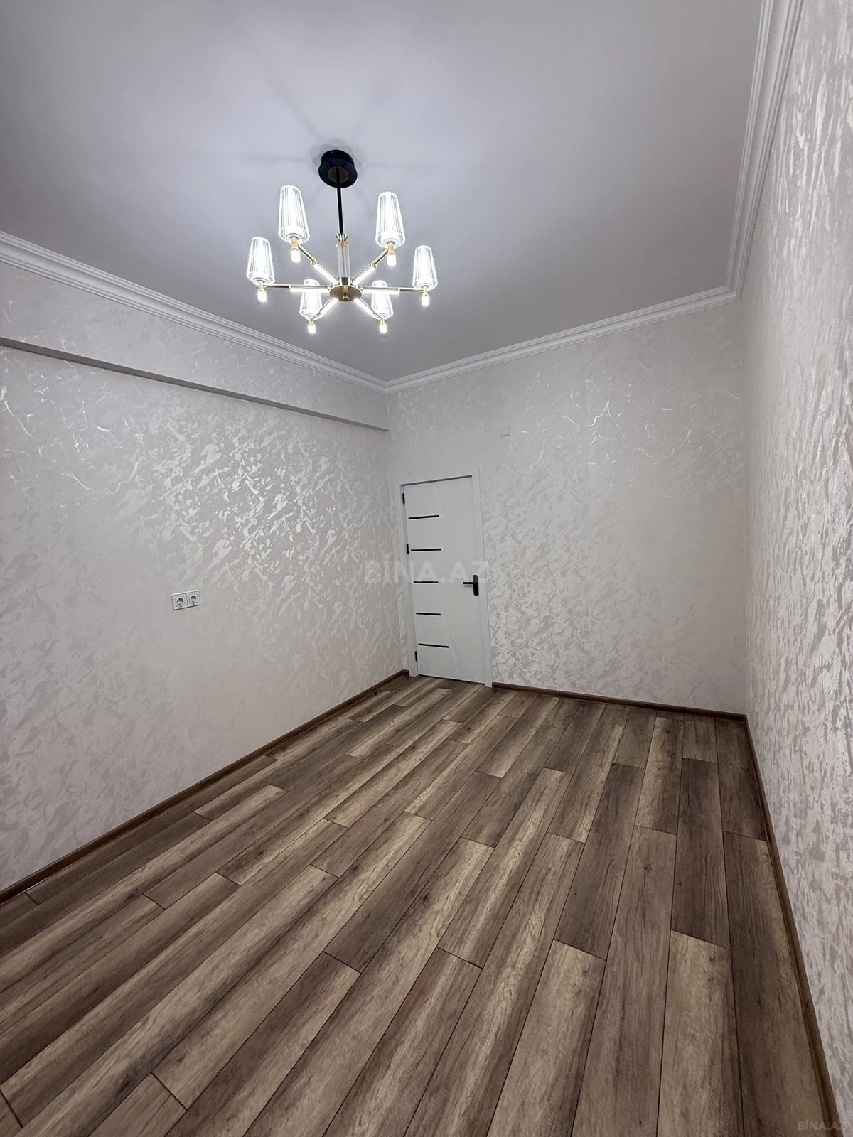 Satılır 1 otaqlı mənzil 40 m²