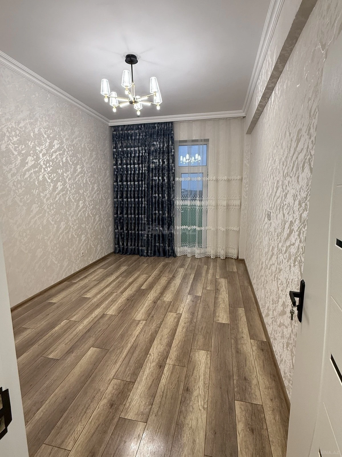 Satılır 1 otaqlı mənzil 40 m²
