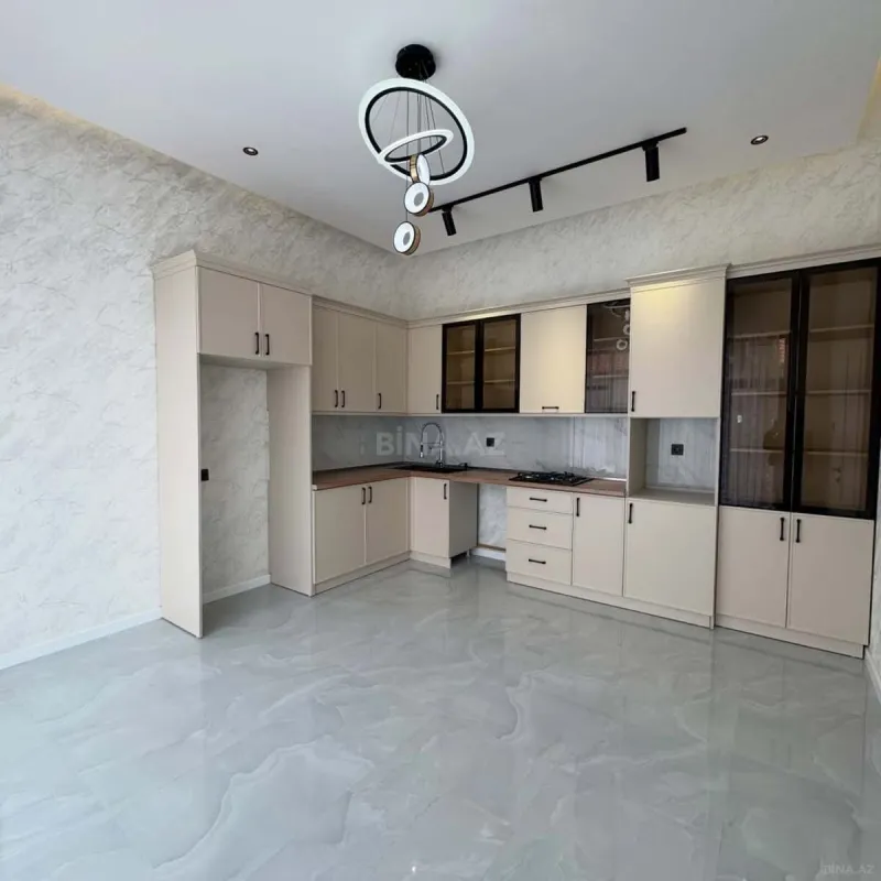 Satılır 4 otaqlı həyət evi 180 m²