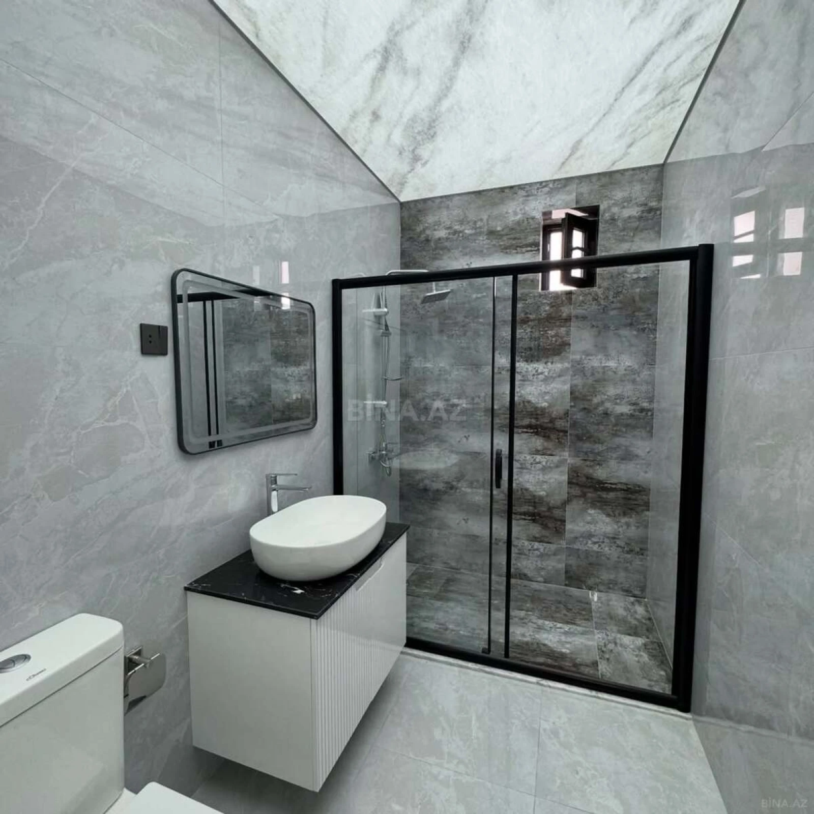 Satılır 4 otaqlı həyət evi 180 m²