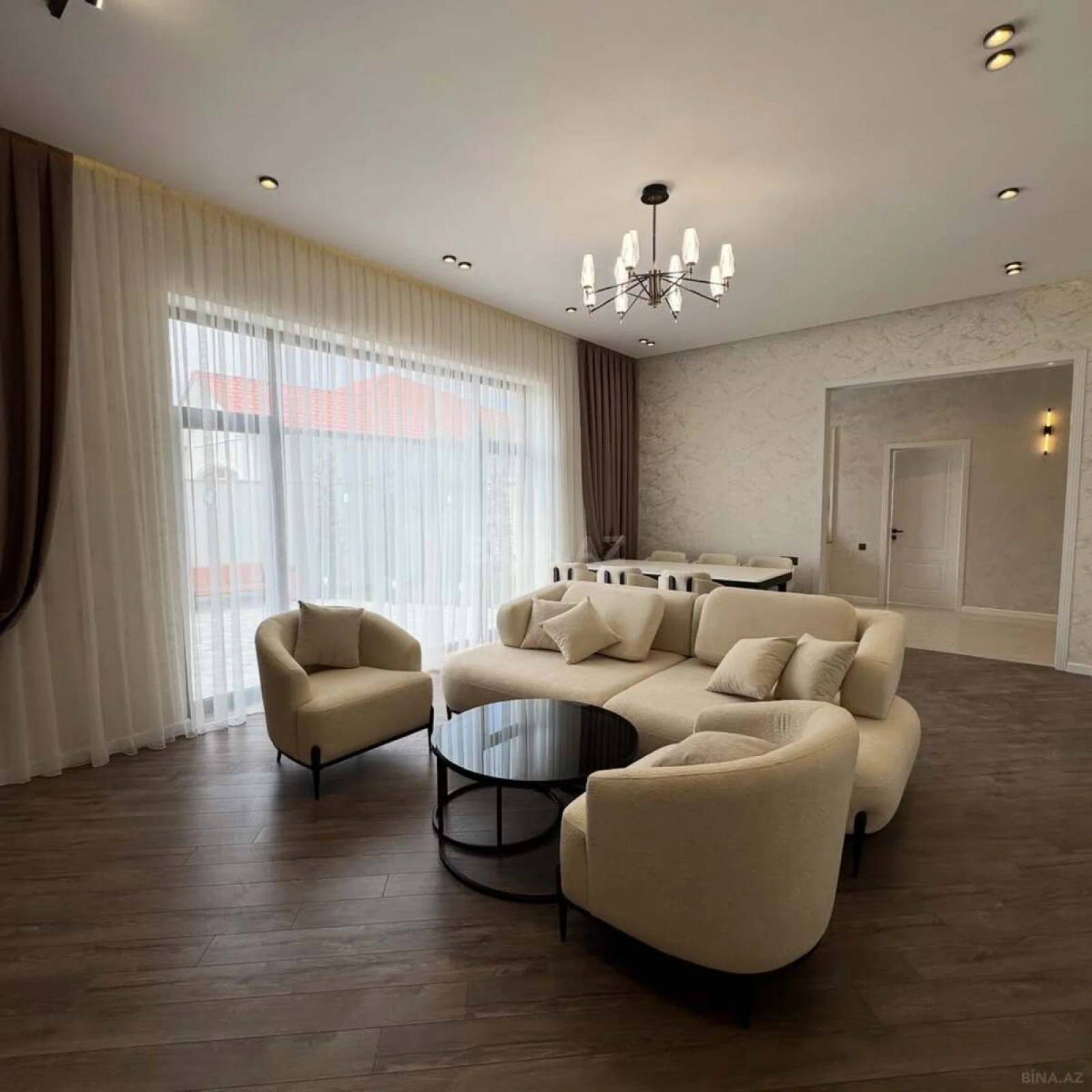 Satılır 4 otaqlı həyət evi 180 m²