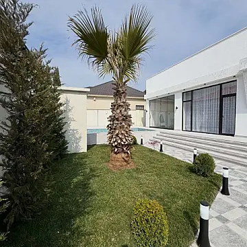 Satılır 4 otaqlı həyət evi 180 m²