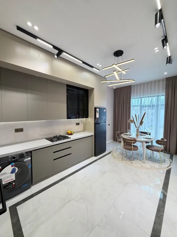 Satılır 4 otaqlı həyət evi 170 m²