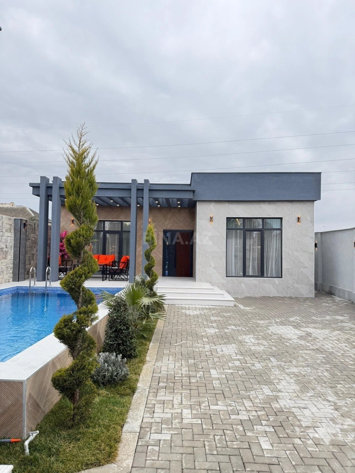 Satılır 4 otaqlı həyət evi 170 m²