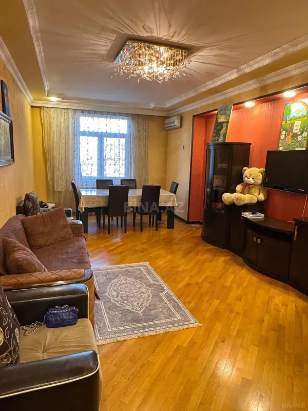 Satılır 3 otaqlı mənzil 120 m²