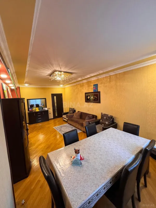 Satılır 3 otaqlı mənzil 120 m²